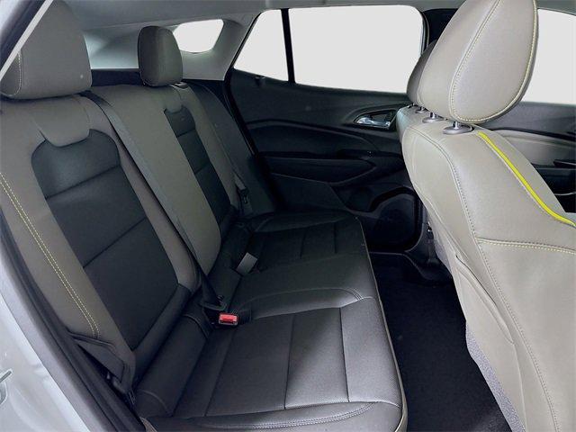 2025 Chevrolet Trax Vehicle Photo in PUYALLUP, WA 98371-4149