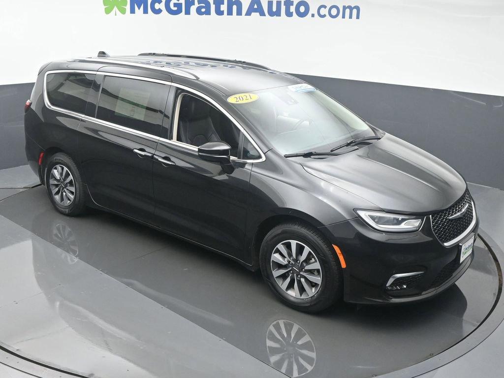 2021 Chrysler Pacifica Vehicle Photo in Cedar Rapids, IA 52402