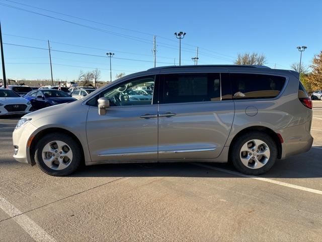 Used 2017 Chrysler Pacifica Touring-L Plus with VIN 2C4RC1EG0HR506164 for sale in Wichita, KS