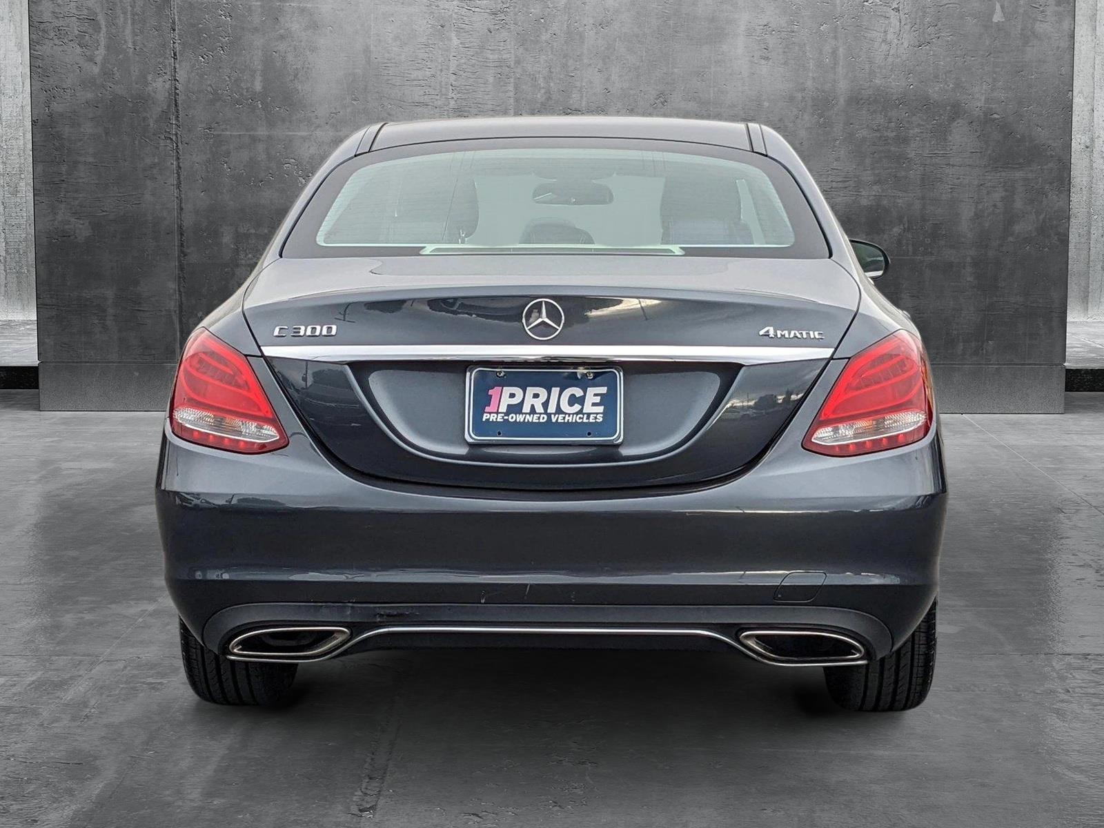 2015 Mercedes-Benz C-Class Vehicle Photo in VALENCIA, CA 91355-1705