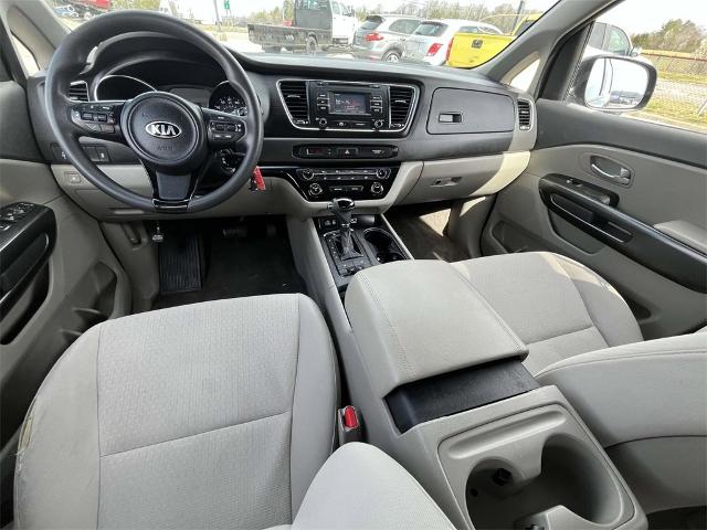 2016 Kia Sedona Vehicle Photo in ALCOA, TN 37701-3235