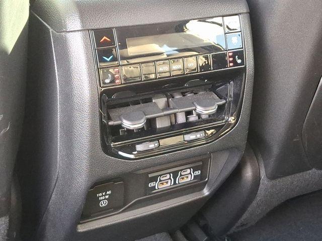 2023 Jeep Grand Cherokee L Vehicle Photo in WATERTOWN, CT 06795-3318