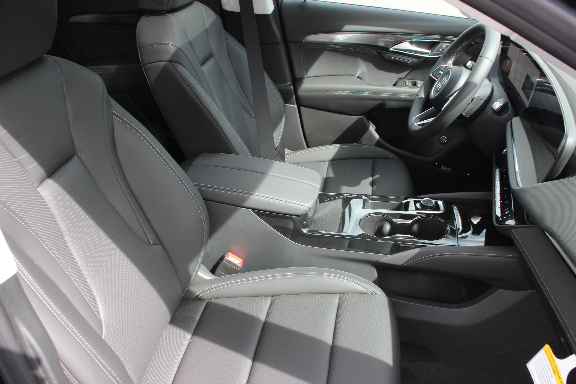2025 Buick Envision Vehicle Photo in AURORA, CO 80012-4011