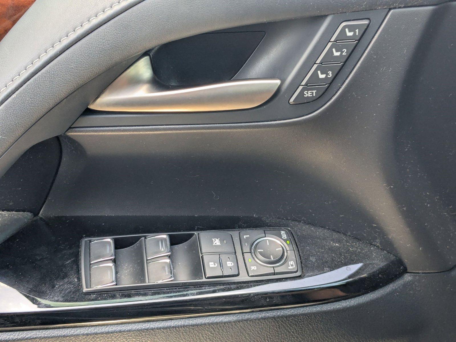 2020 Lexus LX 570 Vehicle Photo in Tampa, FL 33614