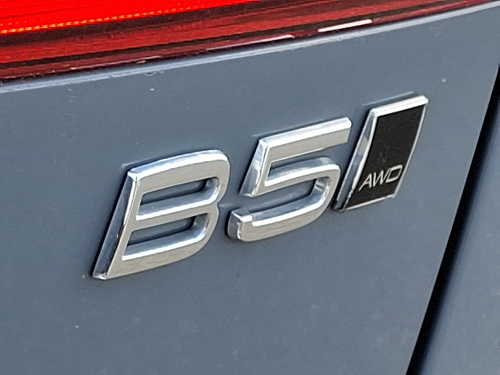 2022 Volvo XC60 Vehicle Photo in Trevose, PA 19053