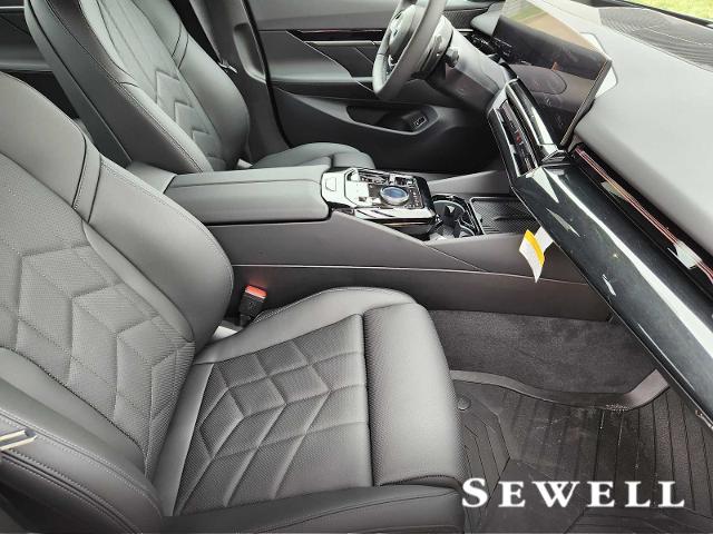 2025 BMW 530i xDrive Vehicle Photo in PLANO, TX 75024