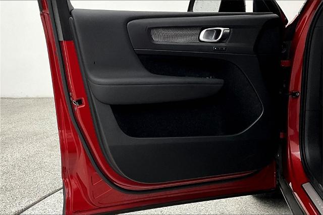 2021 Volvo XC40 Vehicle Photo in Grapevine, TX 76051