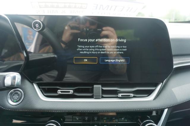 2025 Chevrolet Equinox Vehicle Photo in FAIRMONT, WV 26554-2318