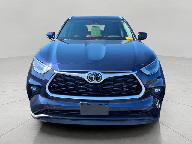 2022 Toyota Highlander Vehicle Photo in Oshkosh, WI 54904