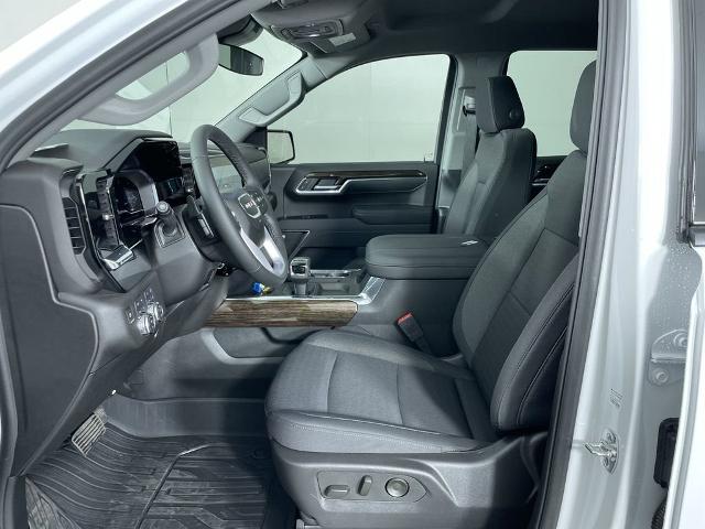 2025 GMC Sierra 1500 Vehicle Photo in GILBERT, AZ 85297-0402