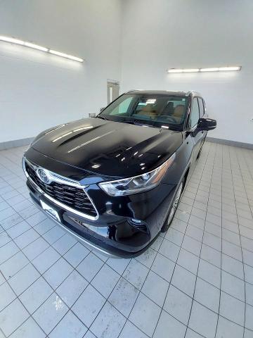 2023 Toyota Highlander Vehicle Photo in OSHKOSH, WI 54904-7811