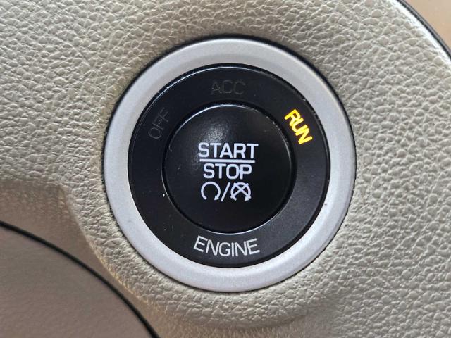 2014 Chrysler 300 Vehicle Photo in DENTON, TX 76210-9321
