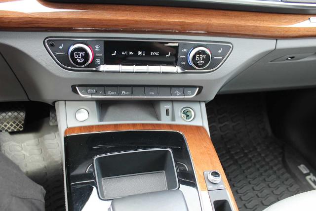 2022 Audi Q5 Vehicle Photo in HOUSTON, TX 77090