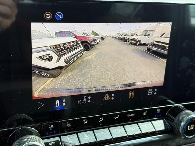 2025 Chevrolet Colorado Vehicle Photo in COLUMBIA, MO 65203-3903