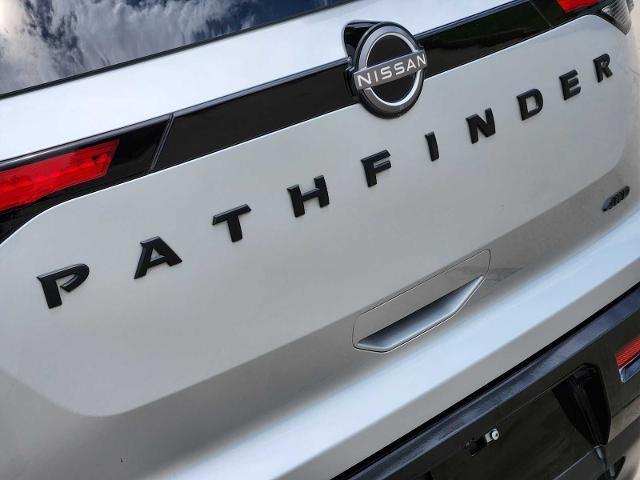 2022 Nissan Pathfinder Vehicle Photo in DENTON, TX 76210-9321