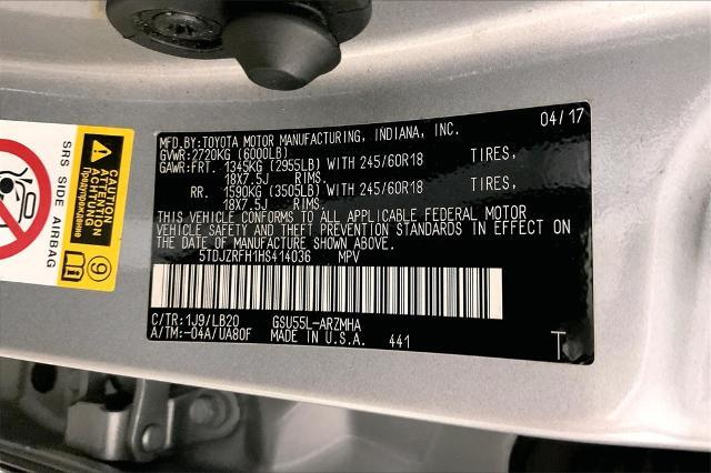 2017 Toyota Highlander Vehicle Photo in Lees Summit, MO 64086