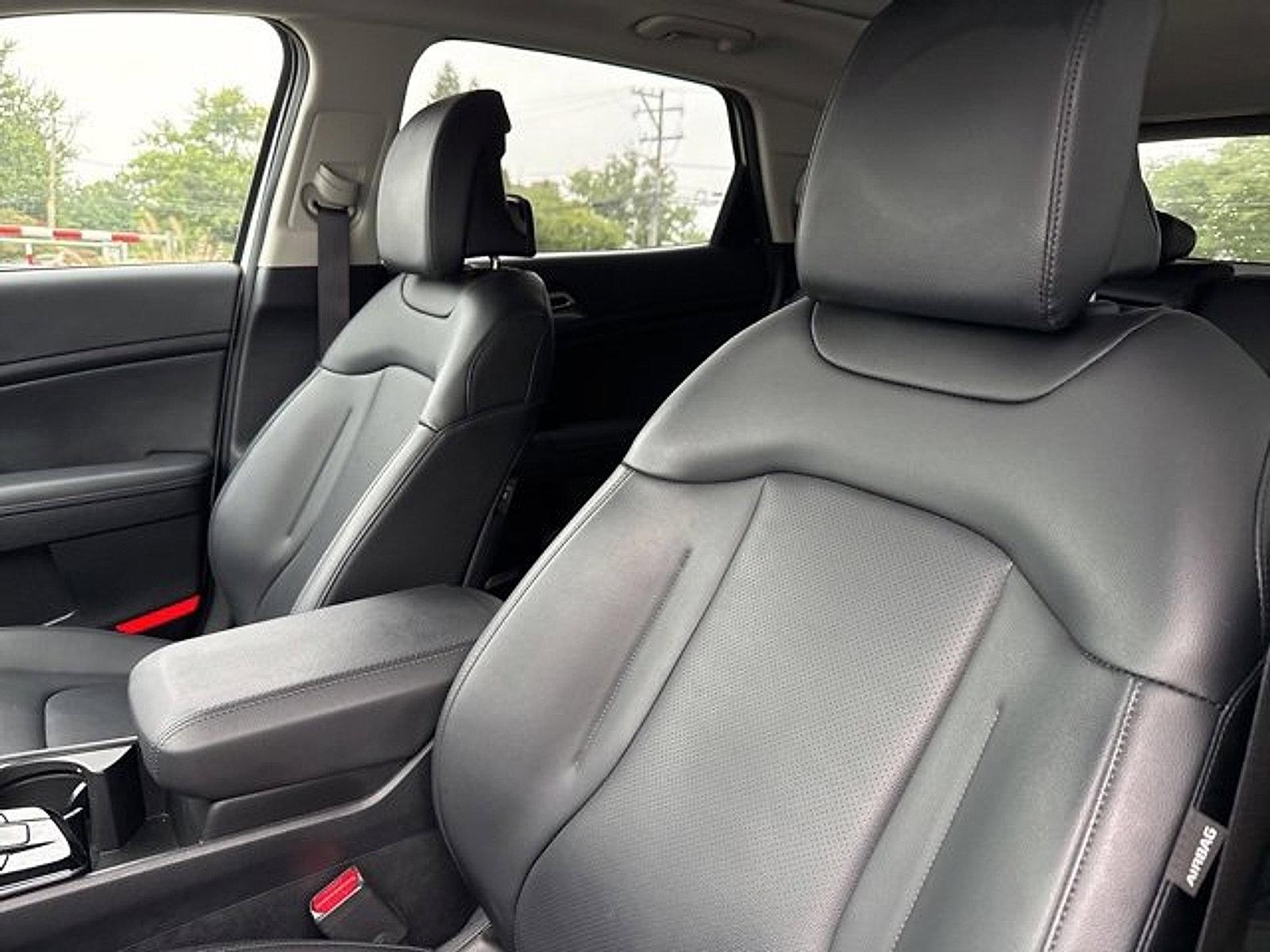 2024 Kia Sportage Hybrid Vehicle Photo in Trevose, PA 19053