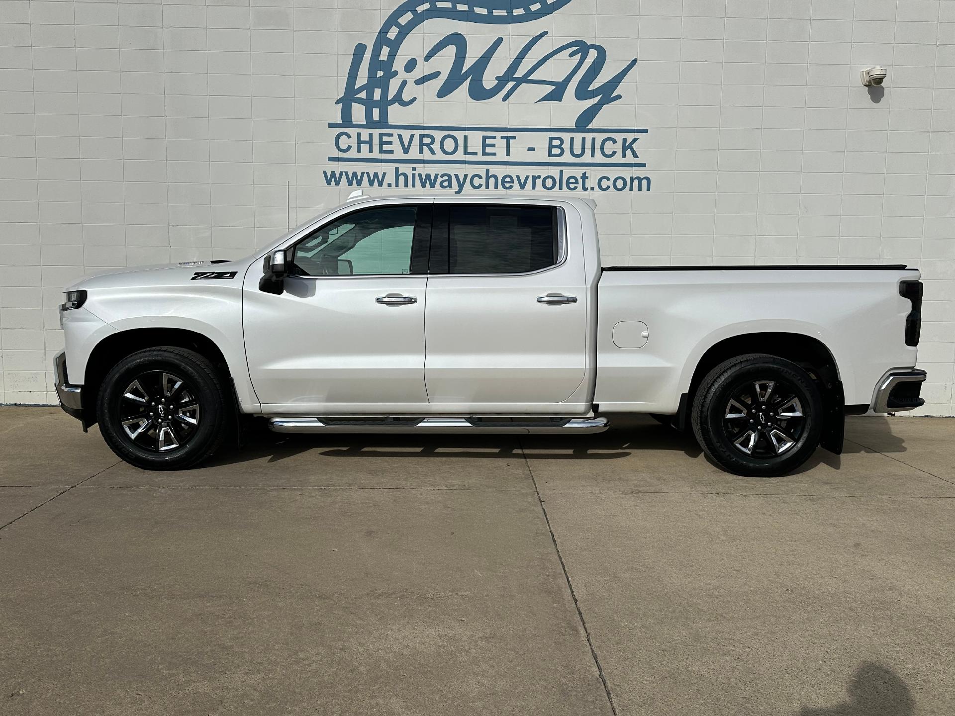 2022 Chevrolet Silverado 1500 LTZ Crew Cab 4WD
