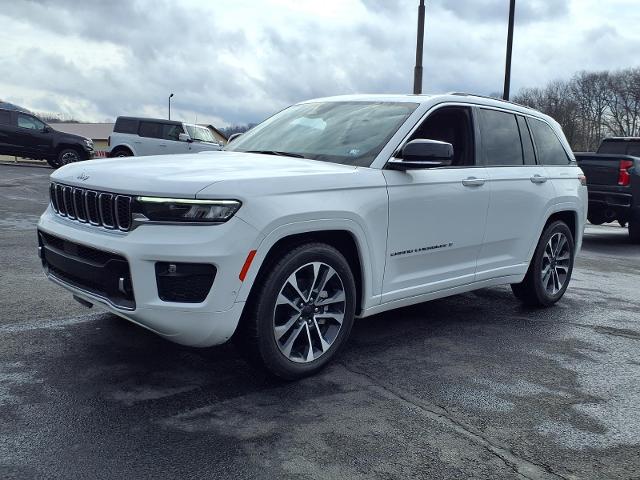 Bright White Clear Coat 2022 Jeep Grand Cherokee Overland 4WD SUV / Crossover Four-Wheel Drive 8-Speed Automatic