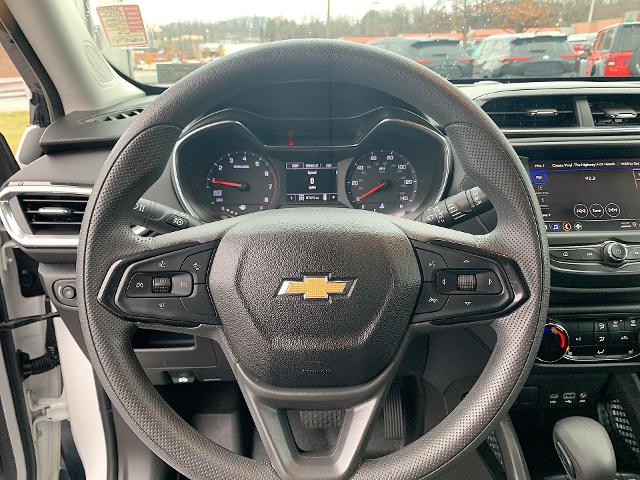 2022 Chevrolet Trailblazer Vehicle Photo in MOON TOWNSHIP, PA 15108-2571