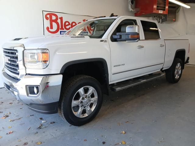 Used 2018 GMC Sierra 2500HD SLT with VIN 1GT12TEY4JF160010 for sale in Red Springs, NC