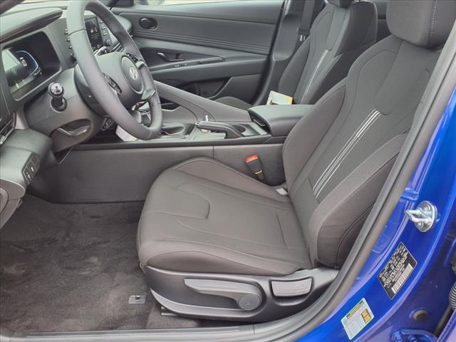 2025 Hyundai ELANTRA Vehicle Photo in Peoria, IL 61615