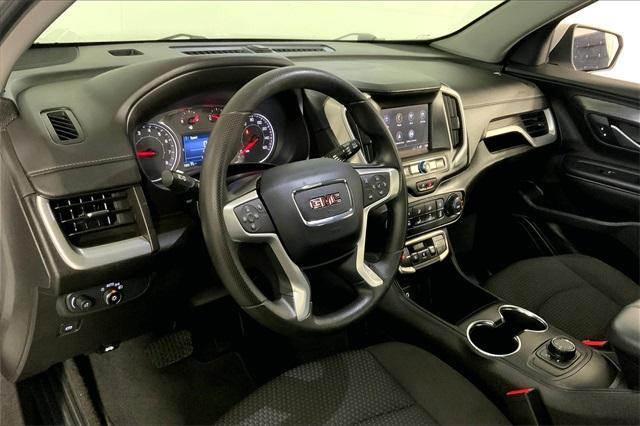 2024 GMC Terrain Vehicle Photo in KANSAS CITY, MO 64114-4545