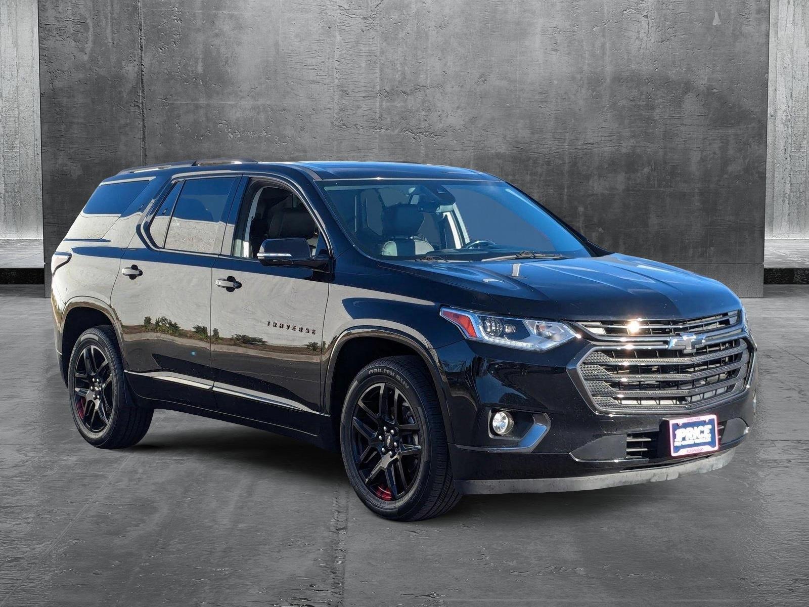 2019 Chevrolet Traverse Vehicle Photo in VALENCIA, CA 91355-1705