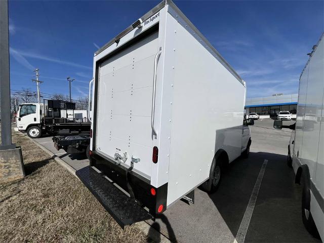 2025 Chevrolet Express Cutaway 3500 Vehicle Photo in ALCOA, TN 37701-3235