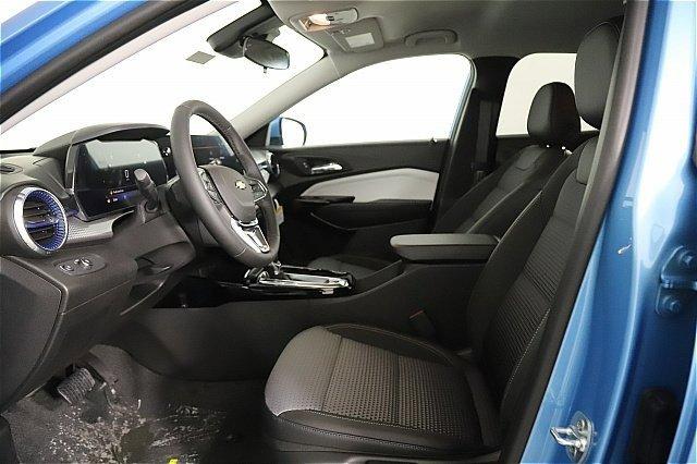 2025 Chevrolet Trax Vehicle Photo in MEDINA, OH 44256-9001