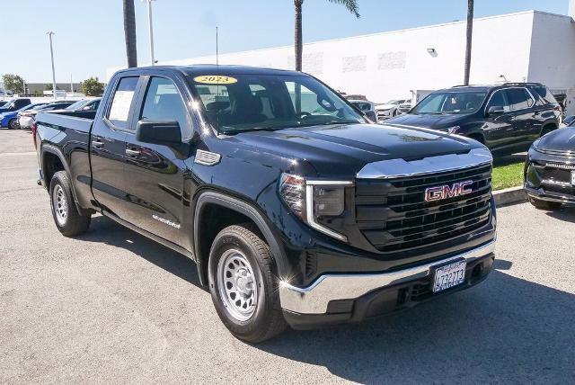 2023 GMC Sierra 1500 Vehicle Photo in VENTURA, CA 93003-8585