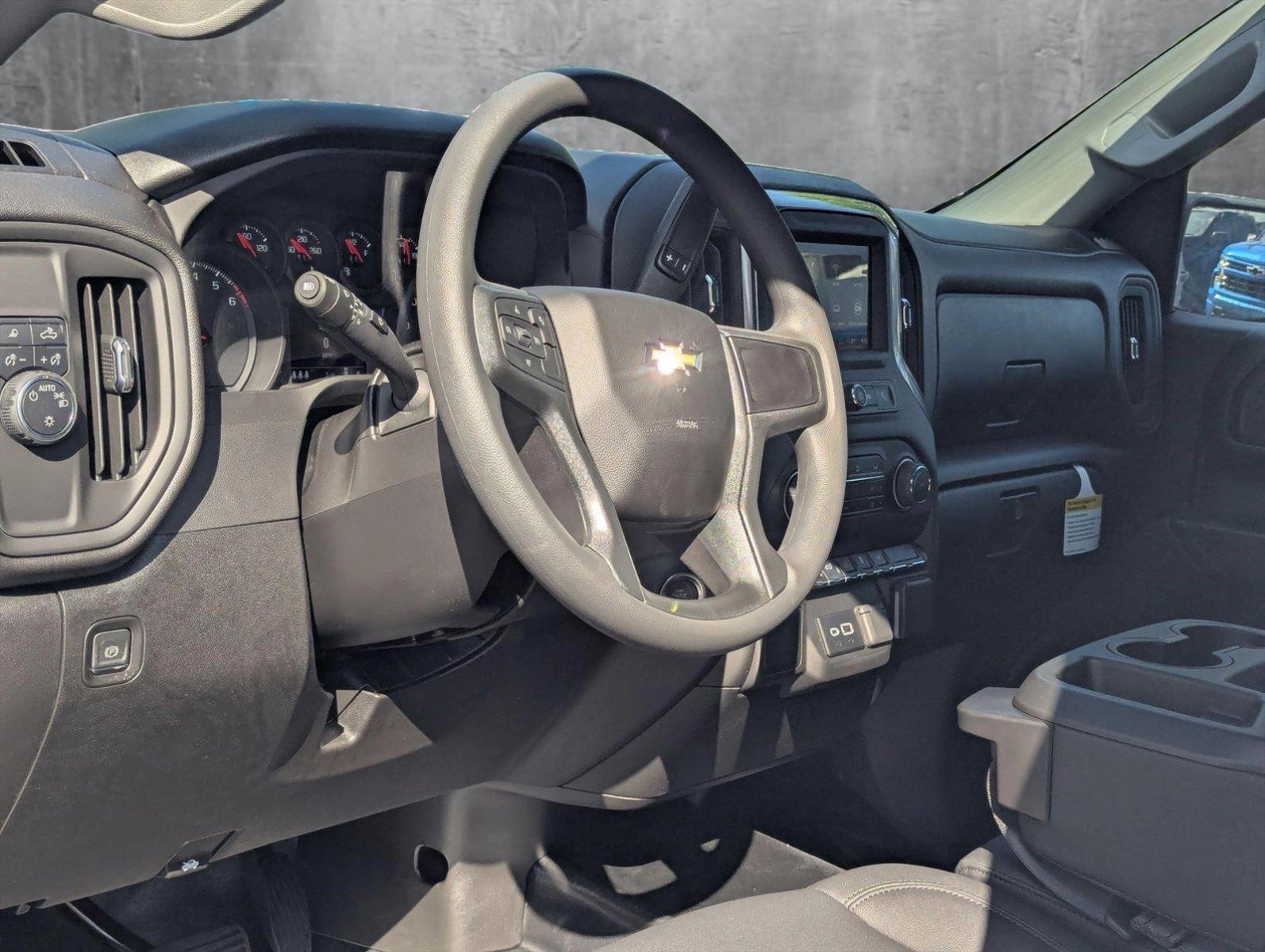 2025 Chevrolet Silverado 1500 Vehicle Photo in GREENACRES, FL 33463-3207