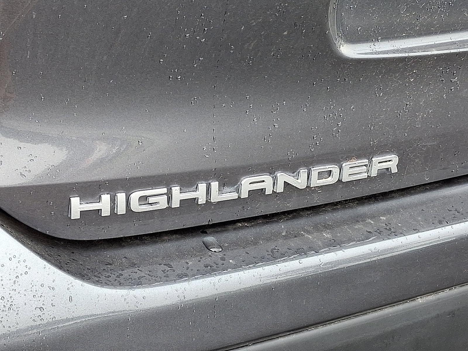 2022 Toyota Highlander Vehicle Photo in Mechanicsburg, PA 17050-2306