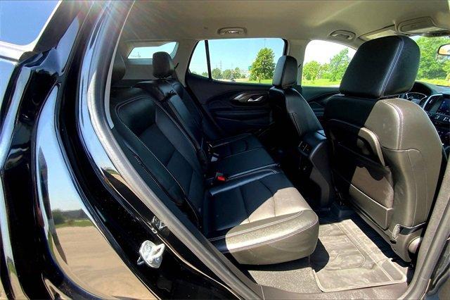 2024 GMC Terrain Vehicle Photo in TOPEKA, KS 66609-0000