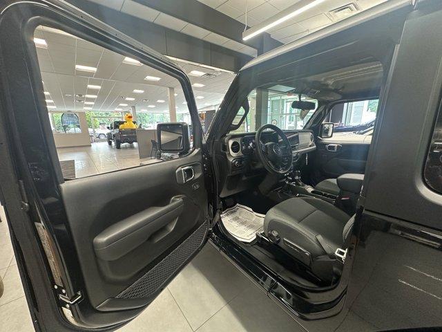 2025 Jeep Wrangler Vehicle Photo in Doylsetown, PA 18901