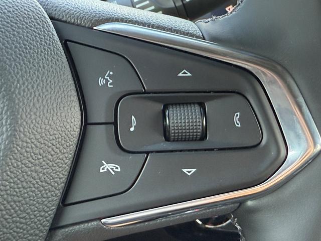 2025 Chevrolet Trax Vehicle Photo in COLUMBIA, MO 65203-3903