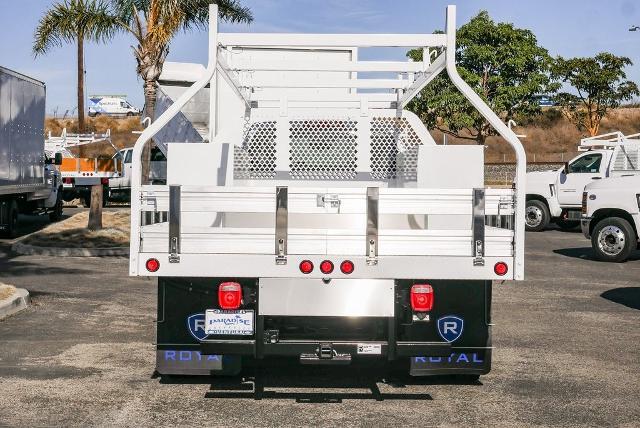 2023 Chevrolet Silverado Chassis Cab Vehicle Photo in VENTURA, CA 93003-8585