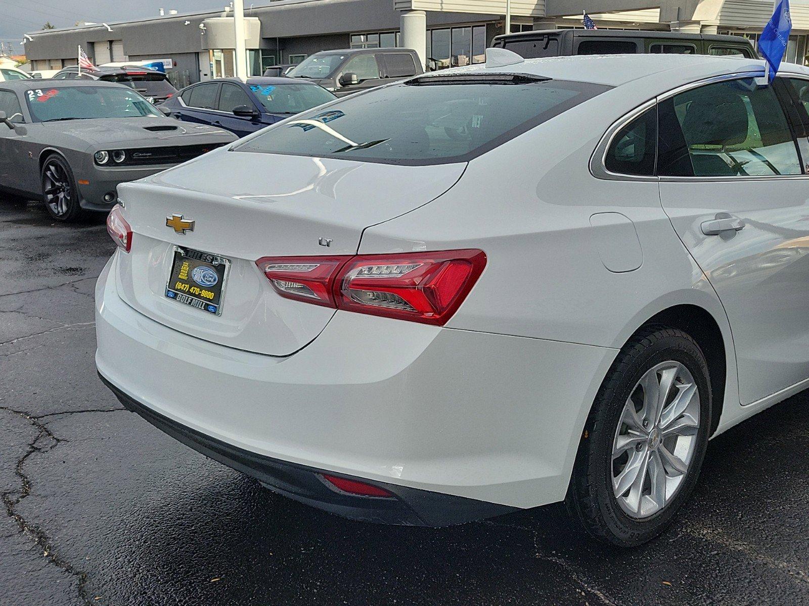 2022 Chevrolet Malibu Vehicle Photo in Saint Charles, IL 60174