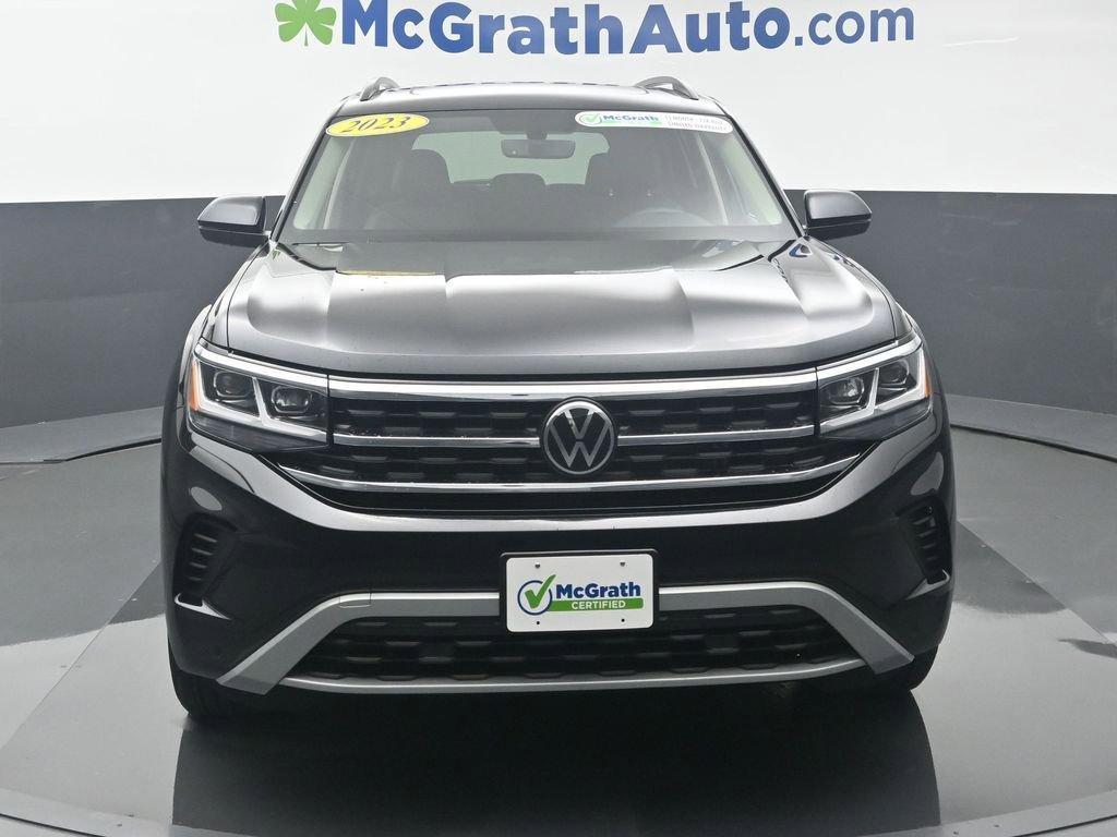 2023 Volkswagen Atlas Vehicle Photo in Marion, IA 52302