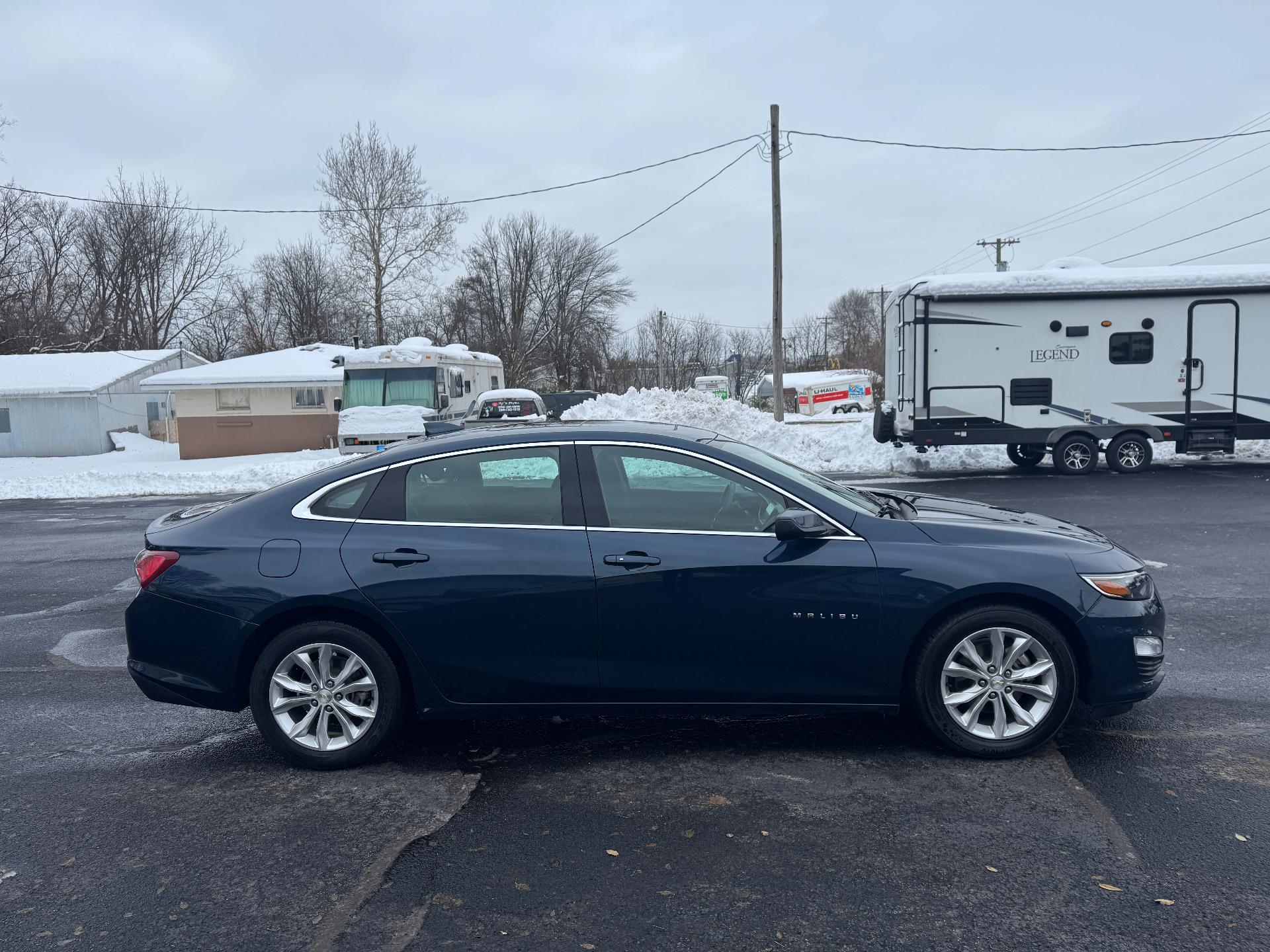 Used 2022 Chevrolet Malibu 1LT with VIN 1G1ZD5ST4NF139657 for sale in Bridgman, MI