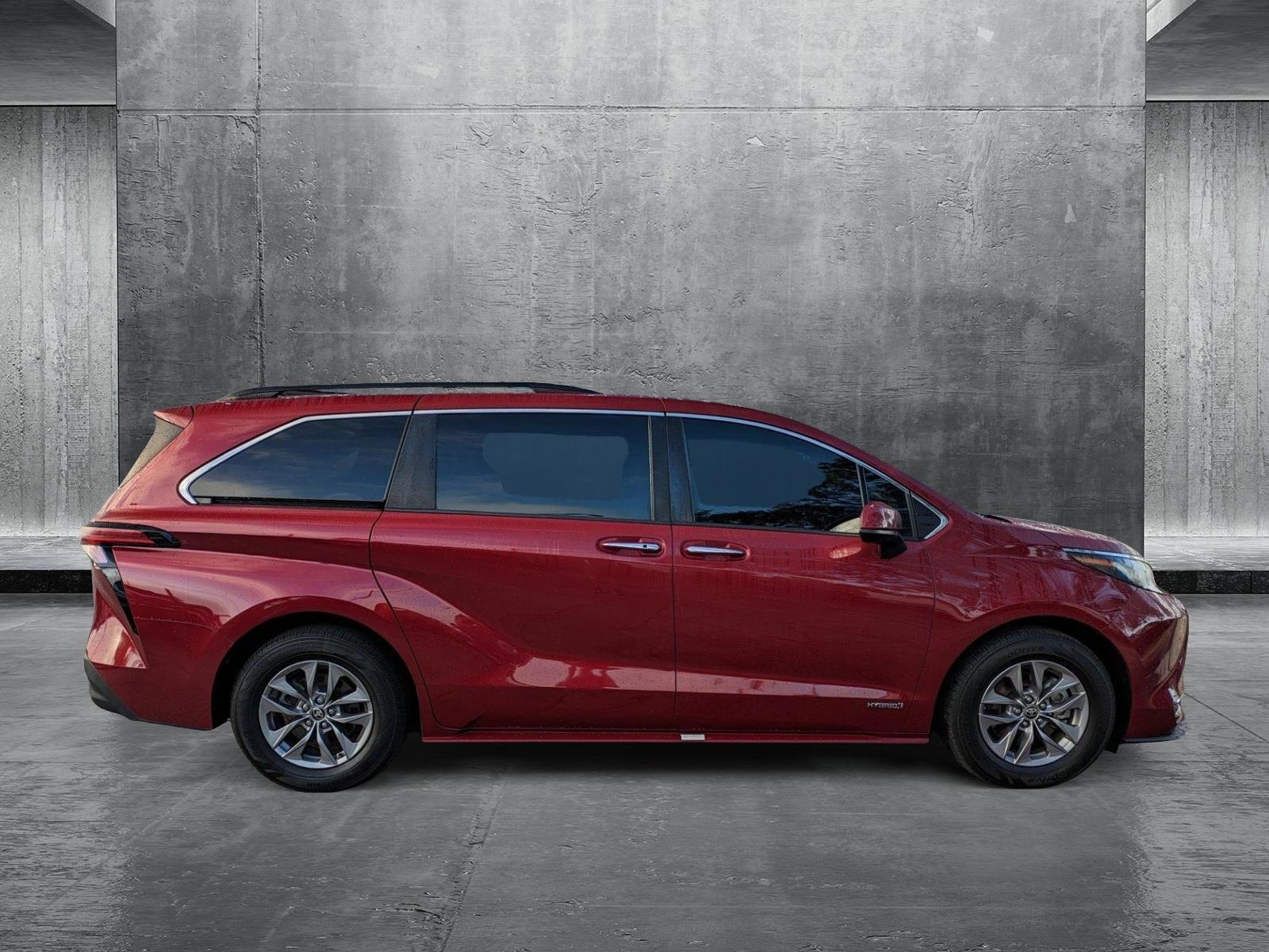 2021 Toyota Sienna Vehicle Photo in ORLANDO, FL 32812-3021