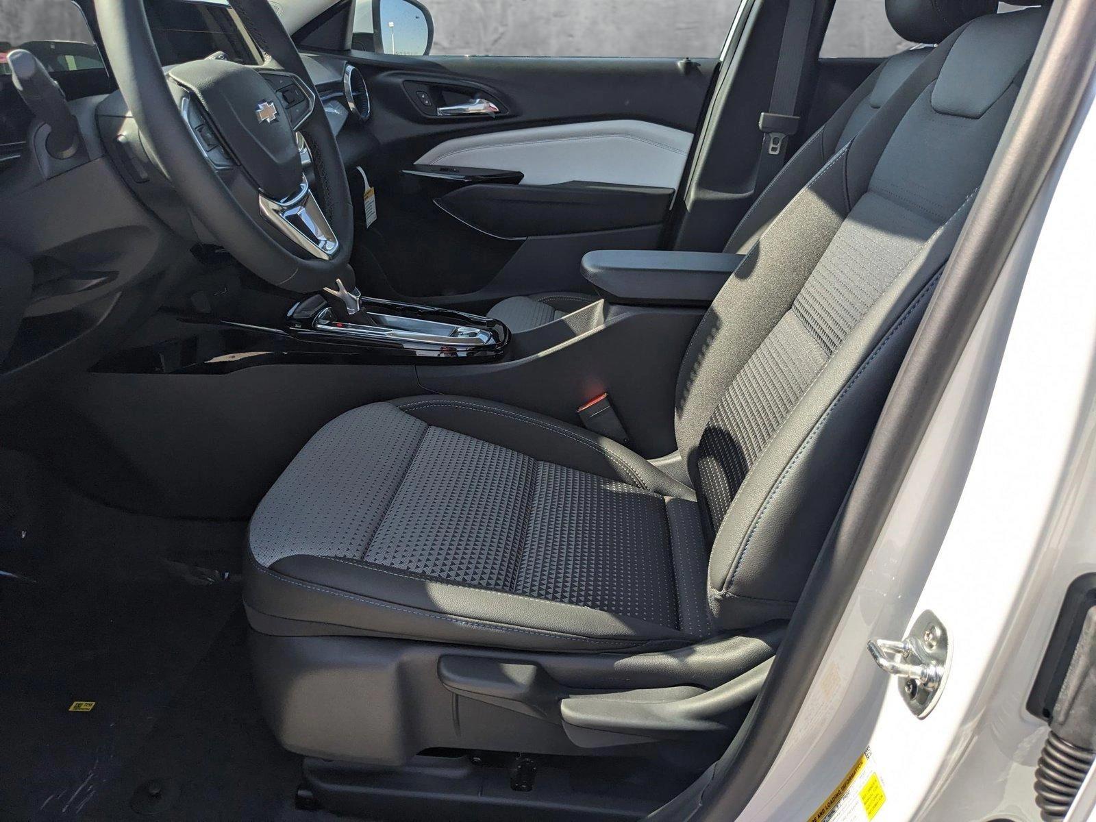 2025 Chevrolet Trax Vehicle Photo in MIAMI, FL 33172-3015