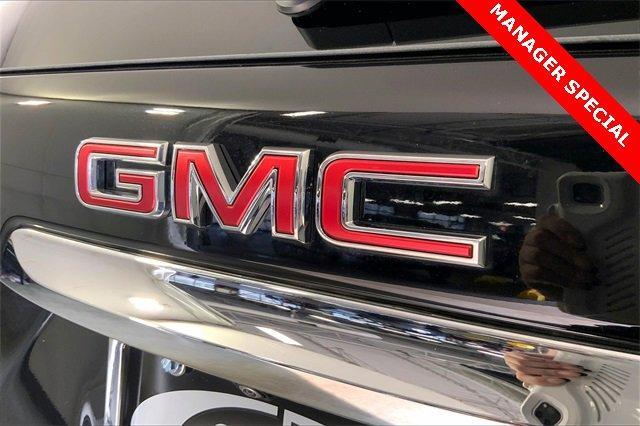 2024 GMC Terrain Vehicle Photo in TOPEKA, KS 66609-0000