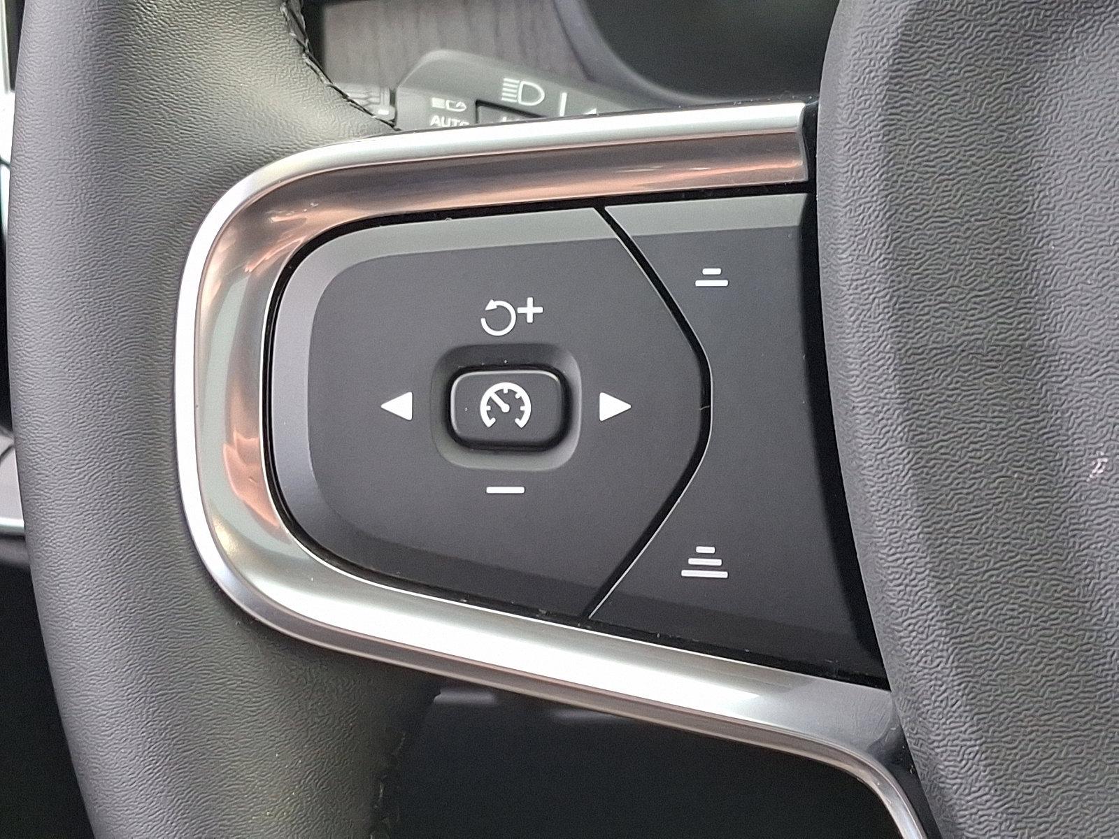 2023 Volvo XC40 Vehicle Photo in Trevose, PA 19053