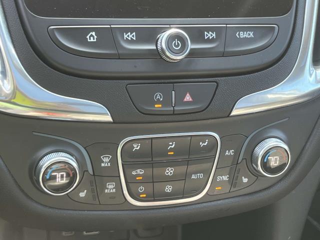 2022 Chevrolet Equinox Vehicle Photo in Roslyn, NY 11576