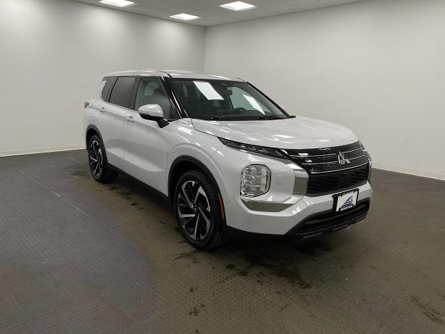 2022 Mitsubishi Outlander Vehicle Photo in Appleton, WI 54913