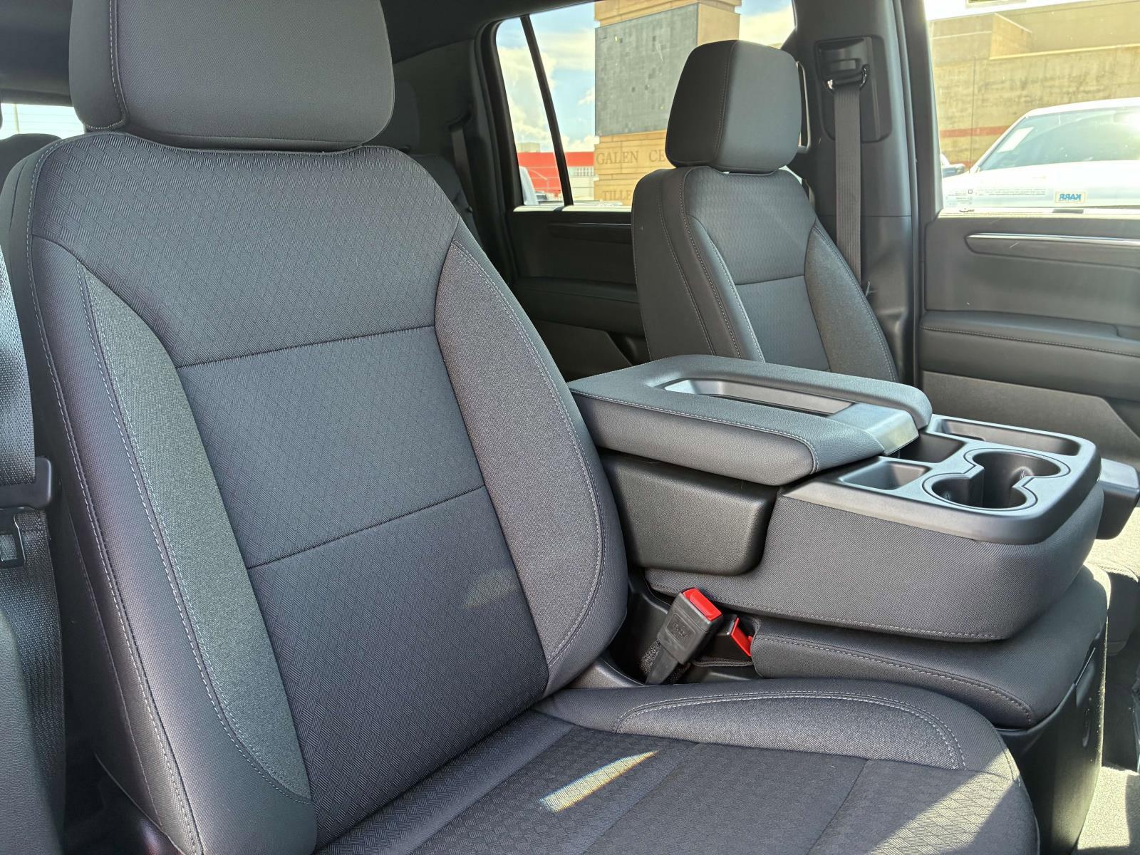 2025 Chevrolet Suburban Vehicle Photo in LOS ANGELES, CA 90007-3794