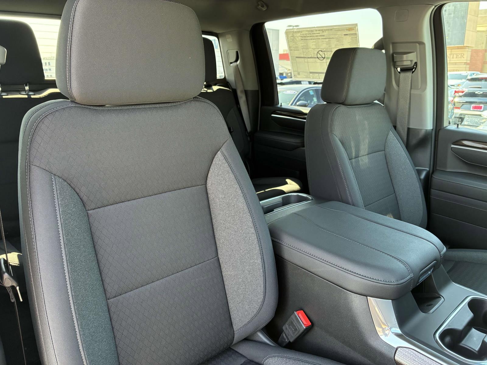 2025 Chevrolet Silverado 2500 HD Vehicle Photo in LOS ANGELES, CA 90007-3794