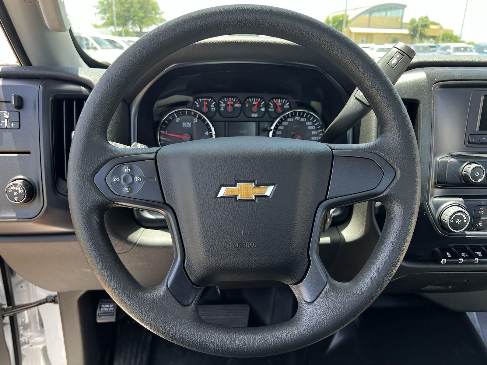 2024 Chevrolet Silverado 6500 HD Vehicle Photo in GEORGETOWN, TX 78626-7508