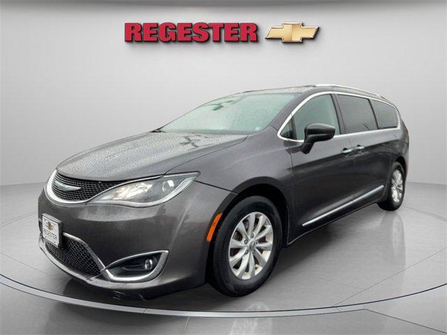 2018 Chrysler Pacifica Vehicle Photo in THOMPSONTOWN, PA 17094-9014